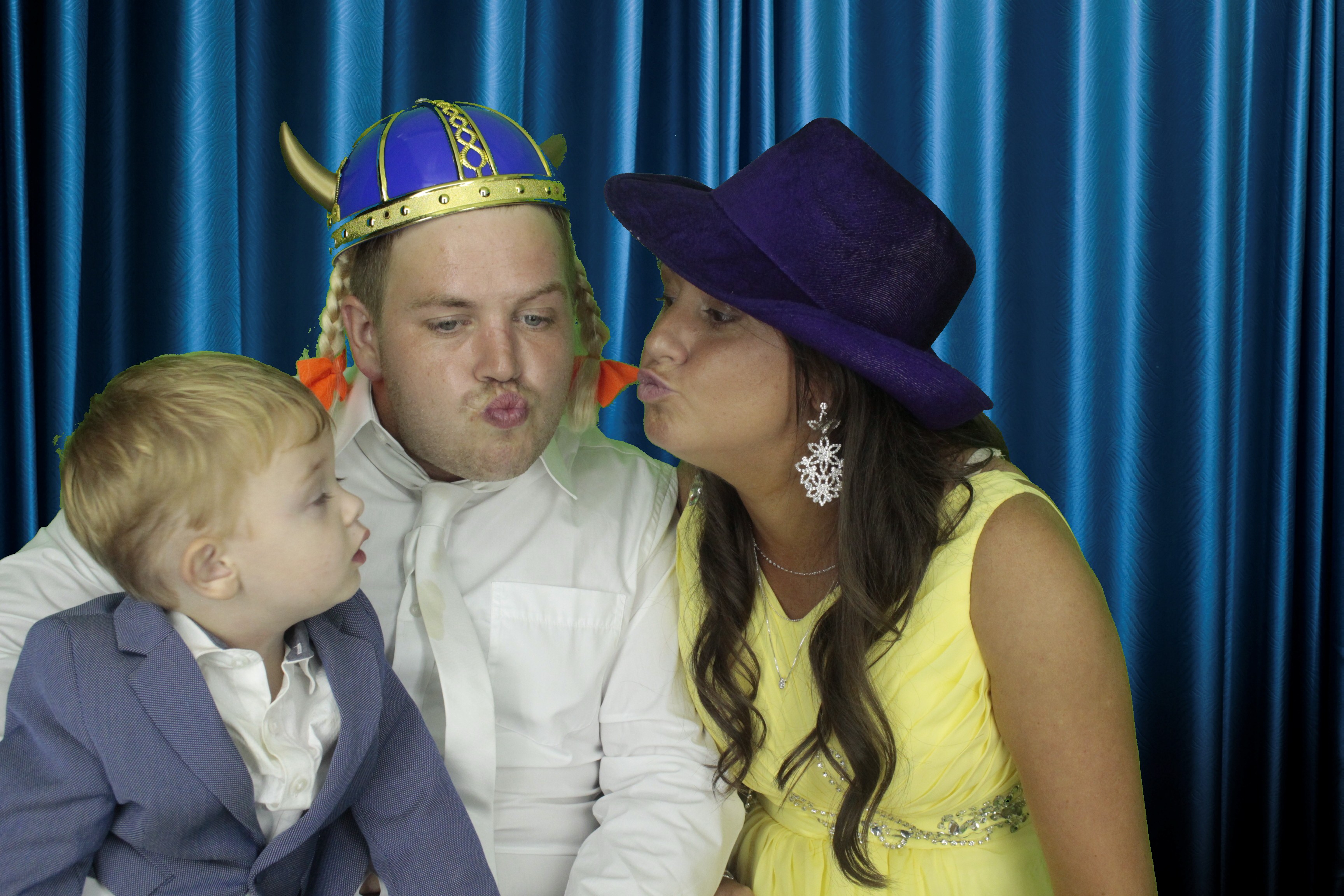 Leanne & Mike's Wedding | View more photos from the event at gallery.myphotoboothexperience.co.uk/u/MyPhotoBoothExperienceLtd/Leanne-Mikes-Wedding